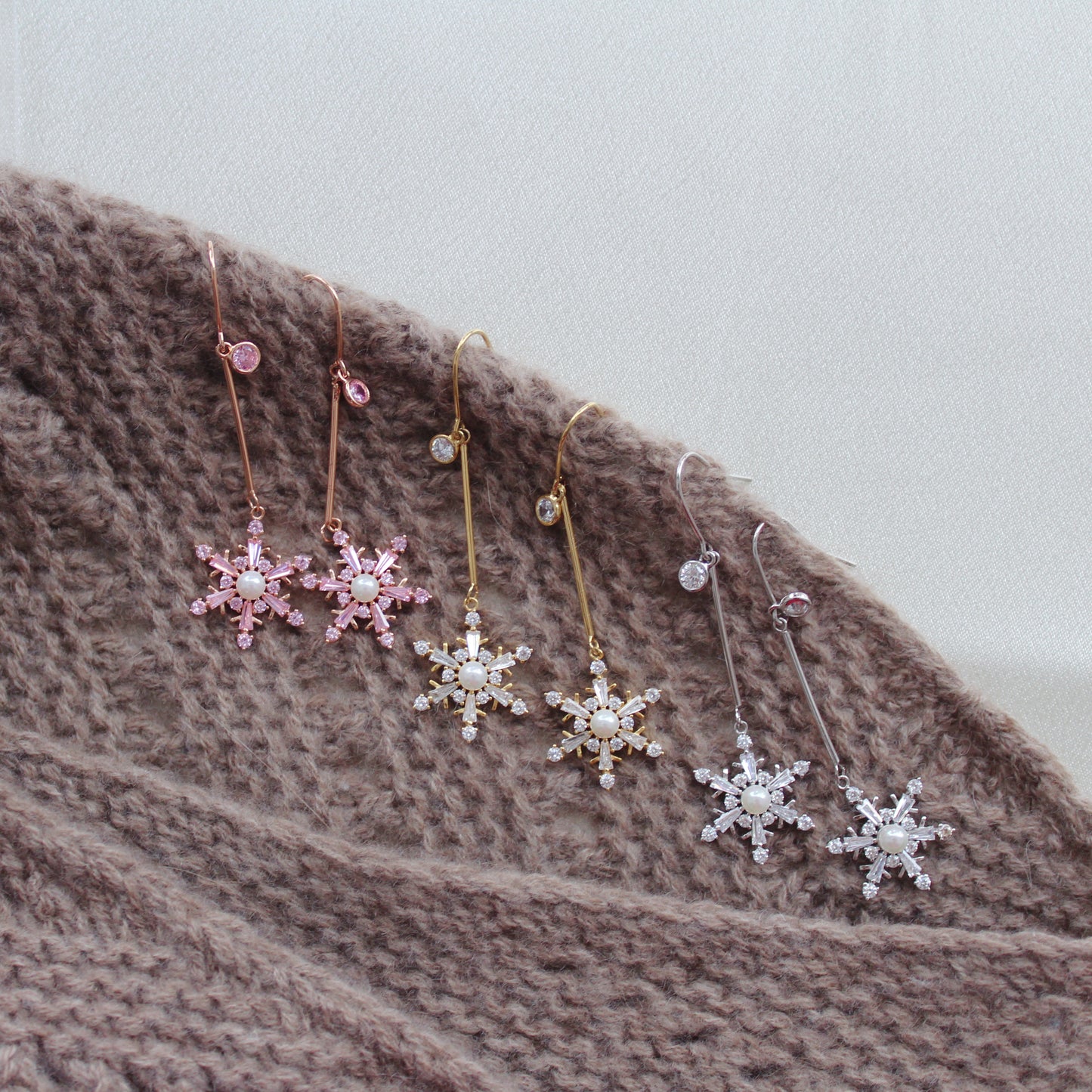 HIMA Snowflake Drop Earrings