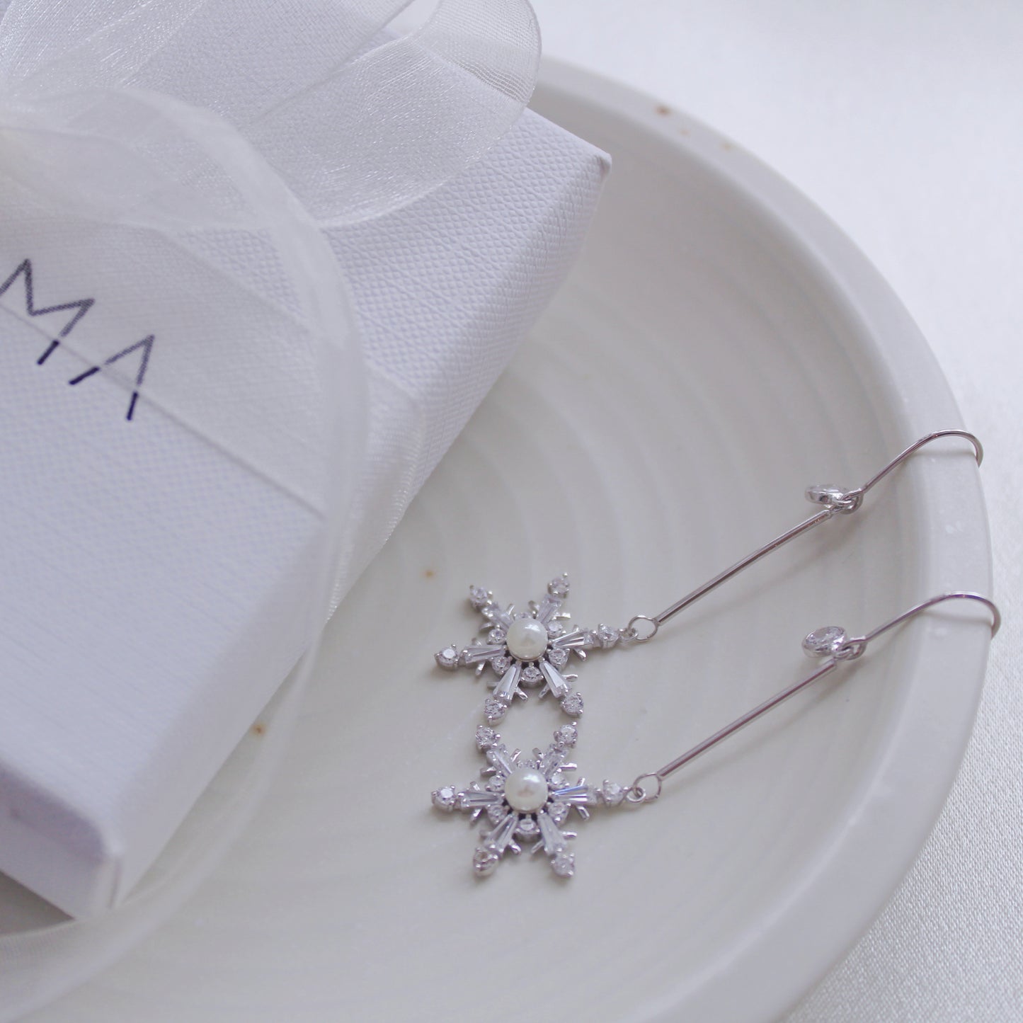 HIMA Snowflake Drop Earrings