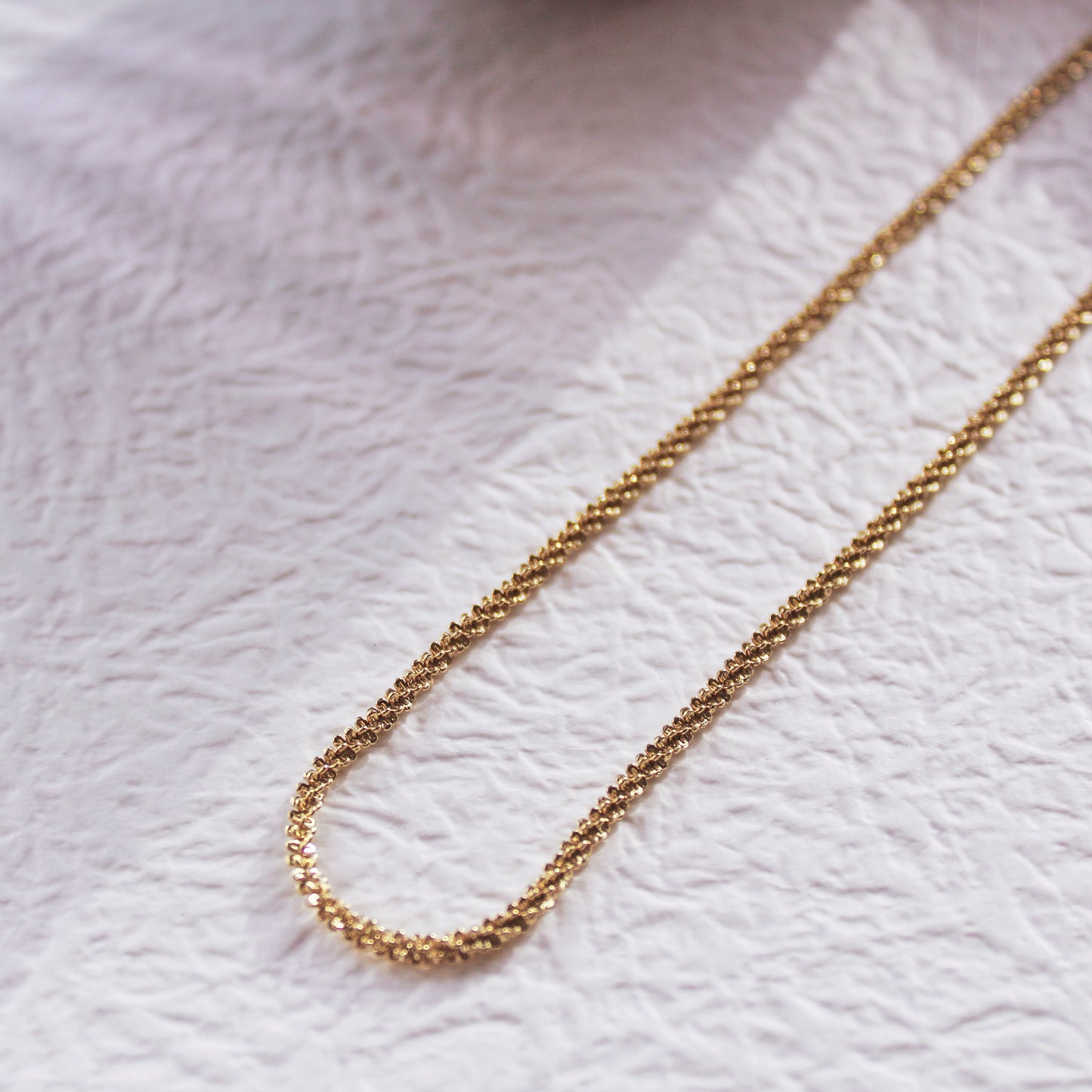 Sleek Spiral Golden Chain